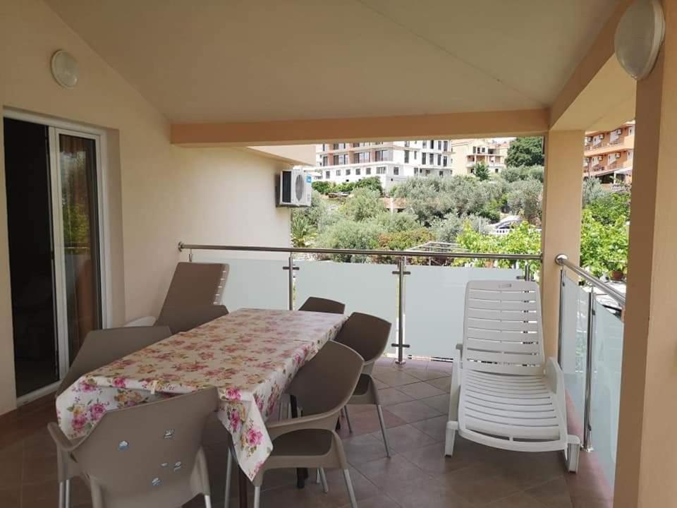 Apartmani Becici Exterior foto