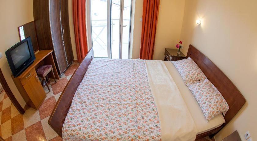 Apartmani Becici Exterior foto